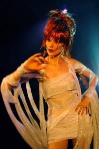 Mylene farmer red